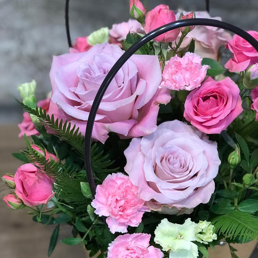 Цветы в сумочке «Розовый сад» с розой Цветы в сумочке «Розовый сад» с розой